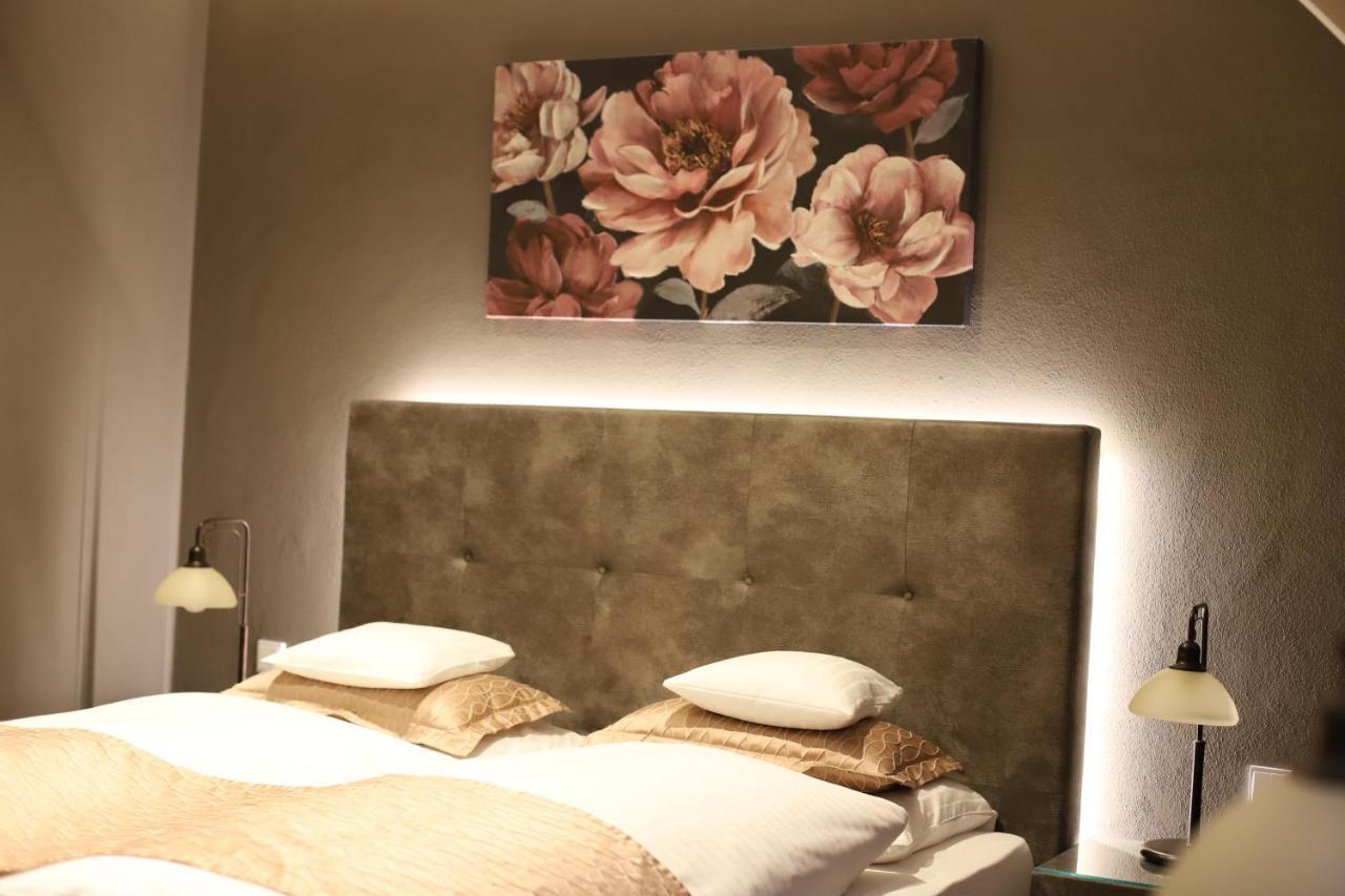 Hotel Waldkrug Дельбрюк Экстерьер фото