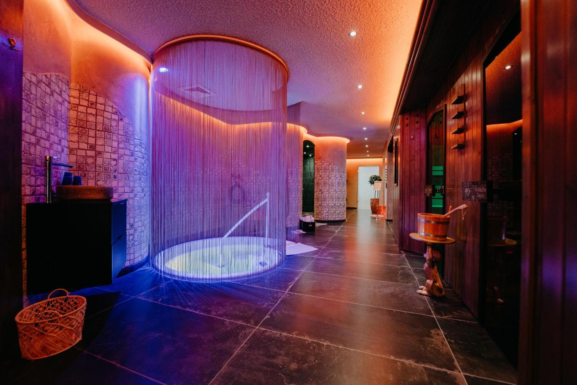 Hotel Waldkrug Дельбрюк Экстерьер фото