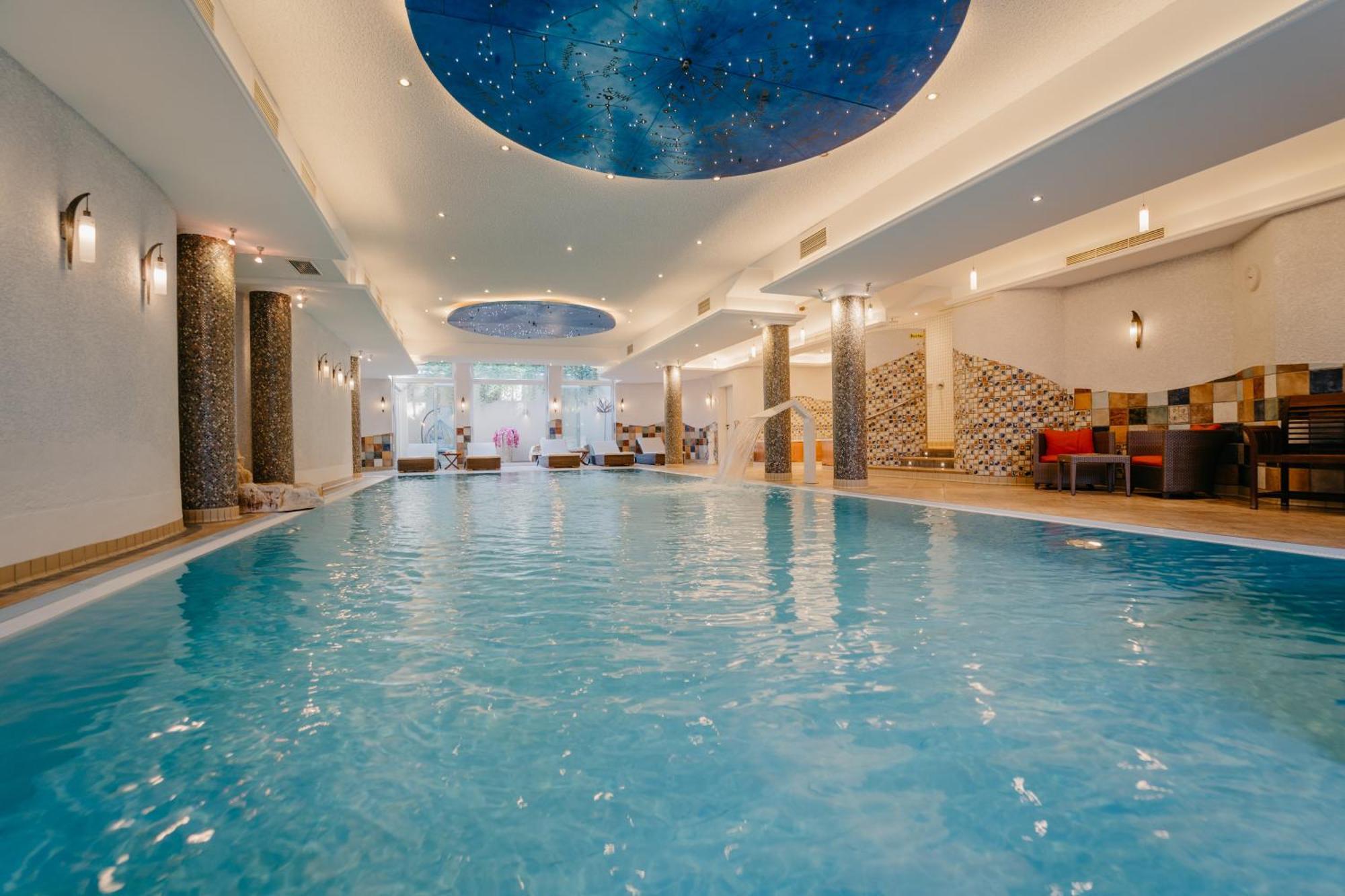 Hotel Waldkrug Дельбрюк Экстерьер фото